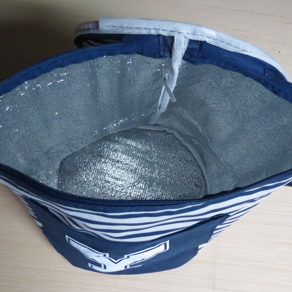 New "Y" Round Insulated Carry Cooler Tote YALE UNIVERSITY Blue & White stripe - Picture 3 of 7